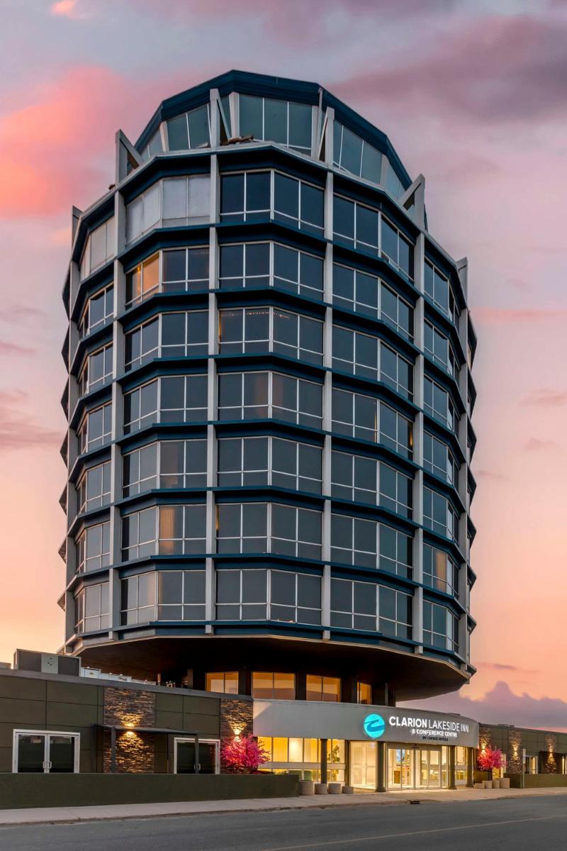 Clarion Lakeside Inn & Conference Centre - Housity