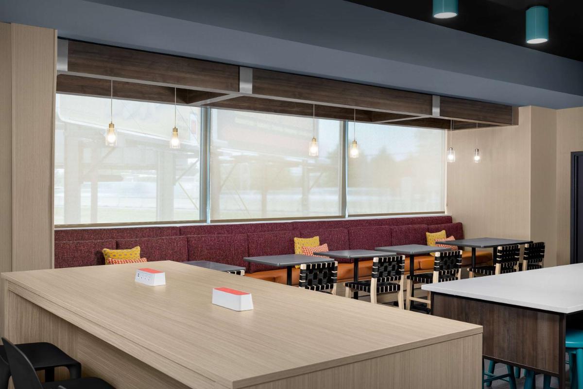 Tru By Hilton Columbus East Broad - Housity