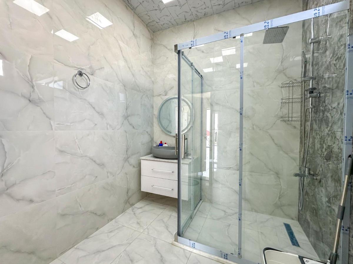 White Harmony House - Housity