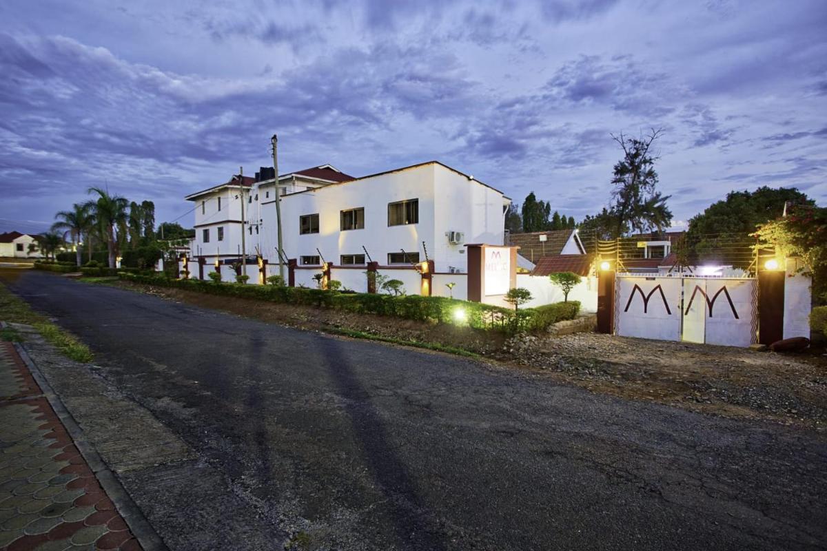 Melvic Hotel - Housity