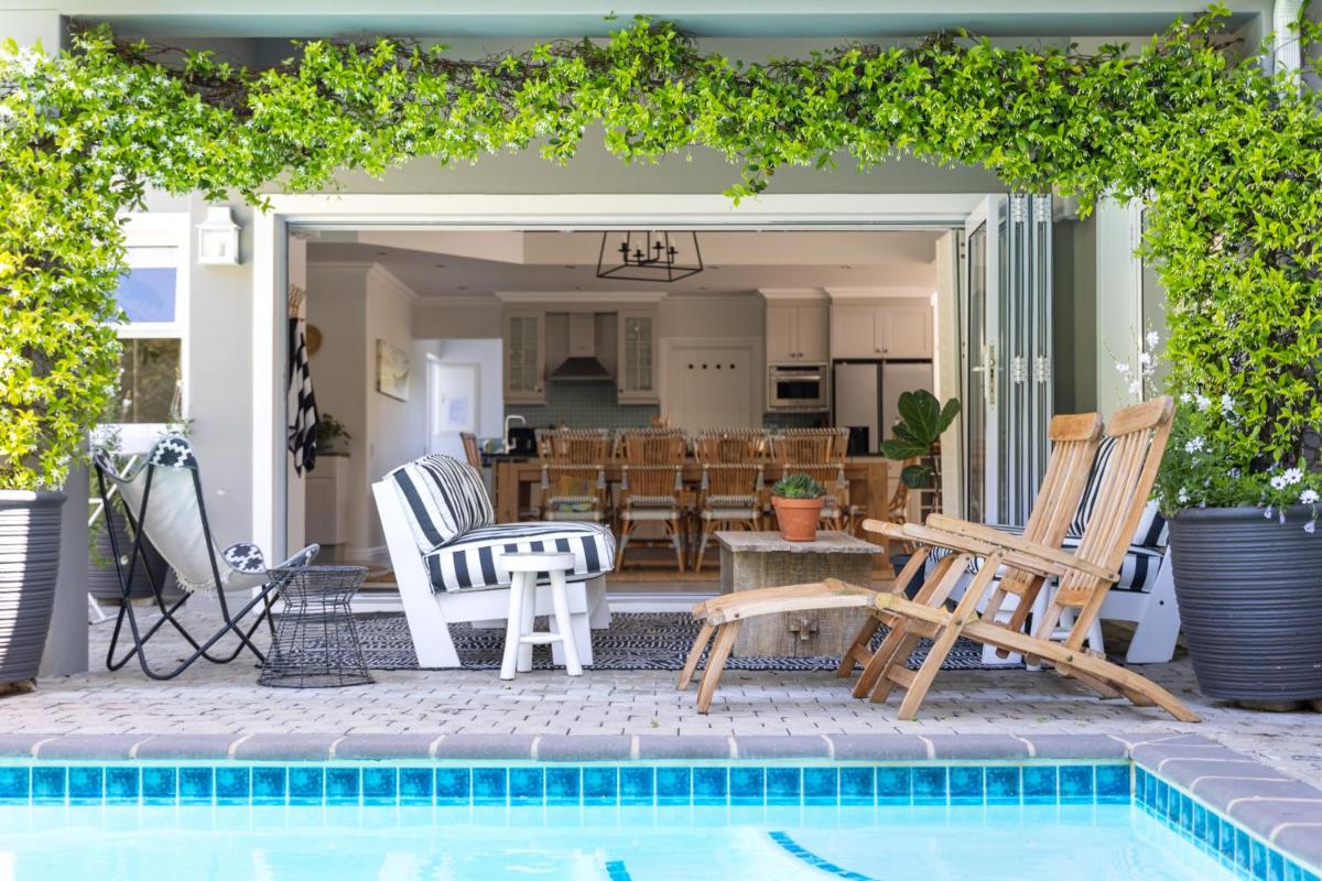 Stableford Beach House Plett - Housity