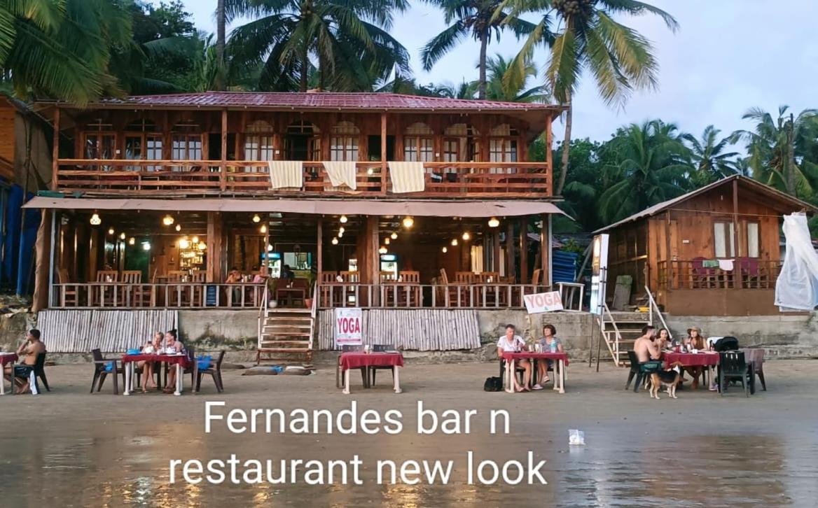Fernandes Bar and Restaurant - Housity