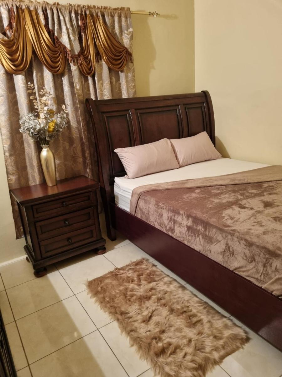 Charming 2-Bed House in Portmore gated community - Housity