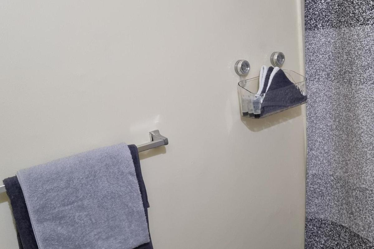 Charming 2-Bed House in Portmore gated community - Housity