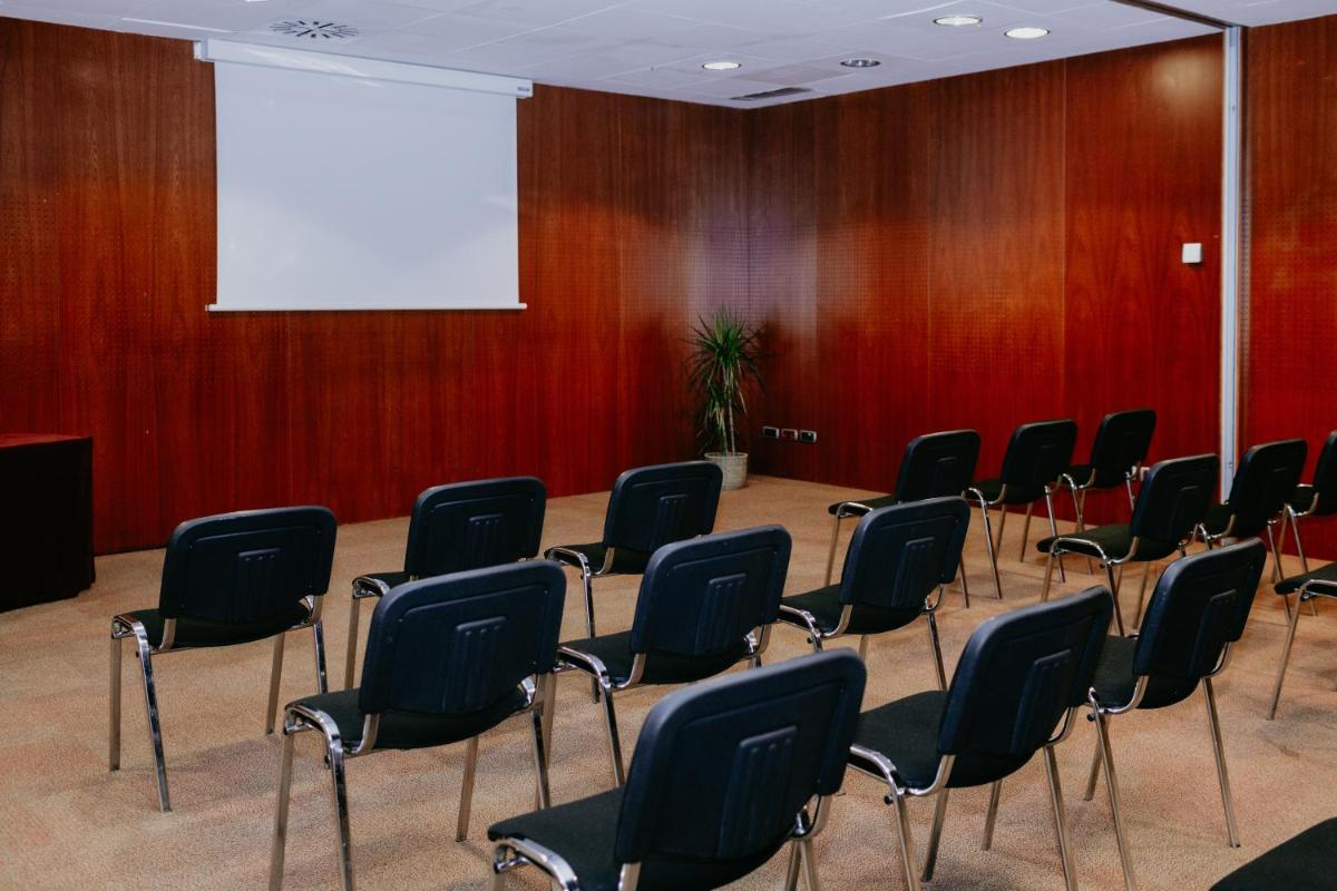 Zona business o sala de conferencias en Acevi Villarroel