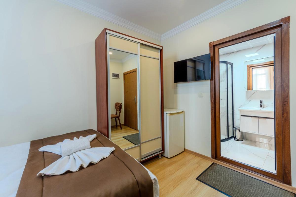 Hotel Silviya - Housity