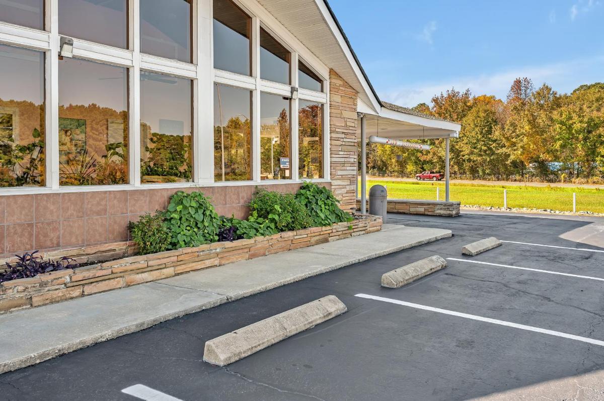 TRAVELER'S INN - Housity