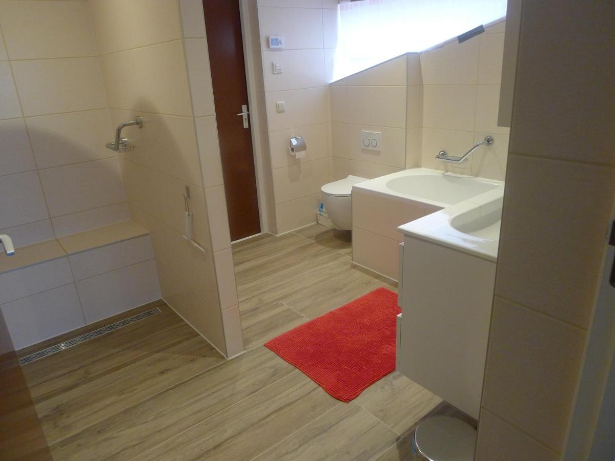 B&B De Kleine Wijngaard - Housity