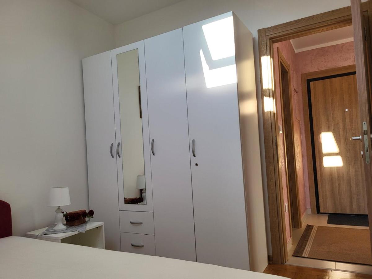 Apartman Stašenka - Housity