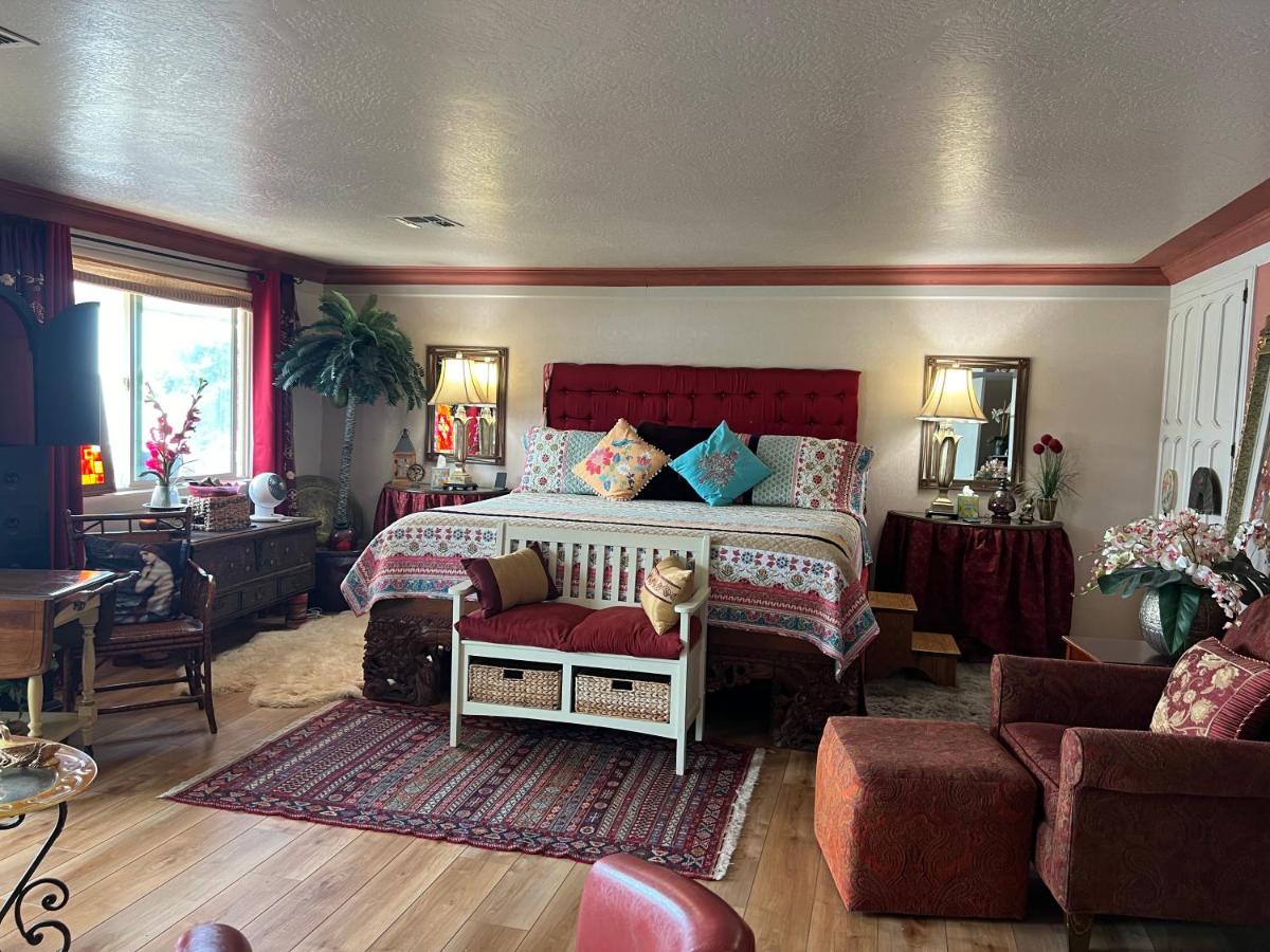 Mermaid's Muse Bed and Breakfast - Housity