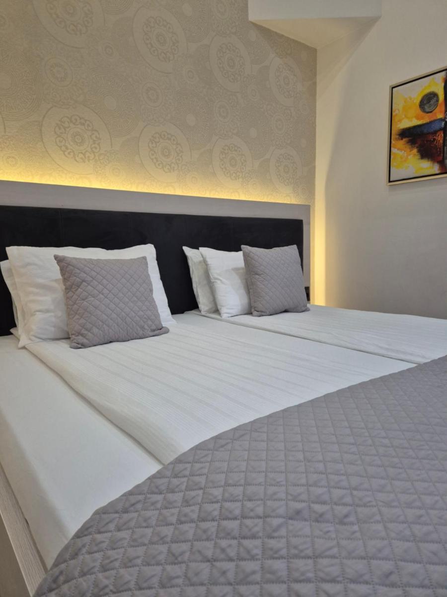 Boulevard Apartments - Housity