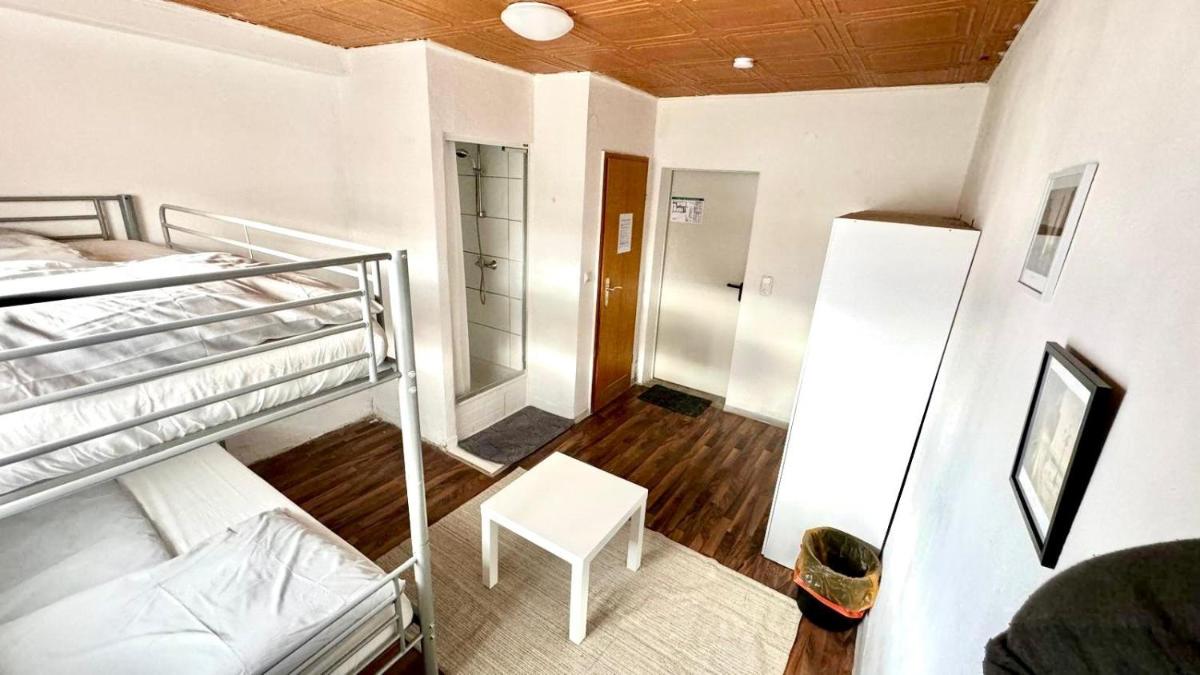 Hostel10 - Top Unterkunft in Hockenheim - Housity