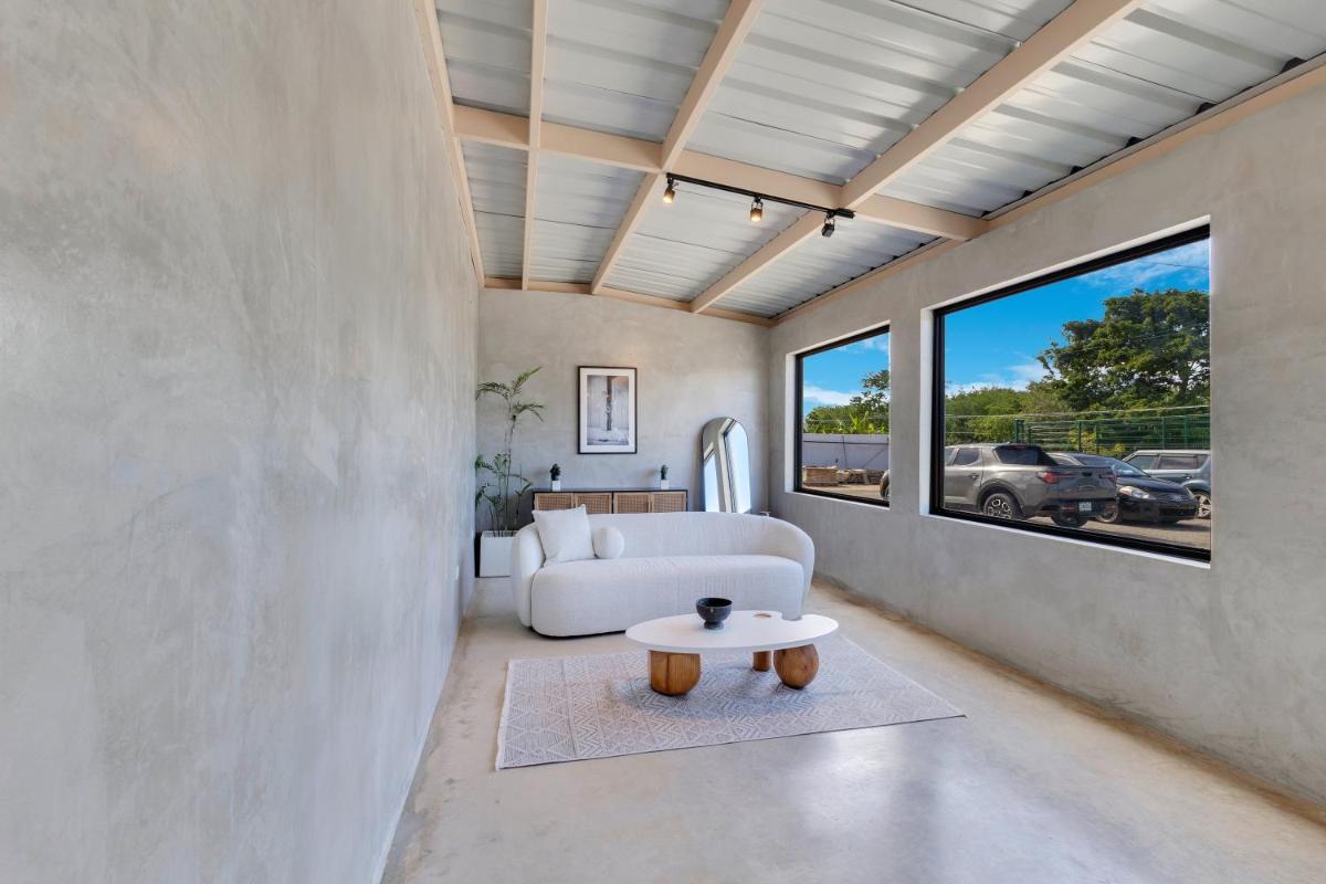 Aguadilla Surf Lodge - Housity