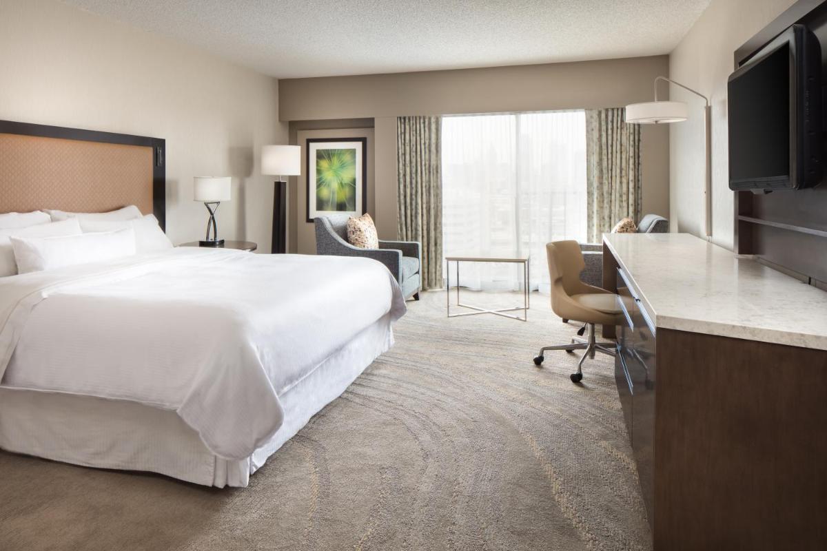 The Westin Kansas City at Crown Center - Housity
