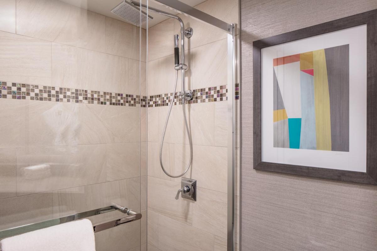 The Westin Kansas City at Crown Center - Housity