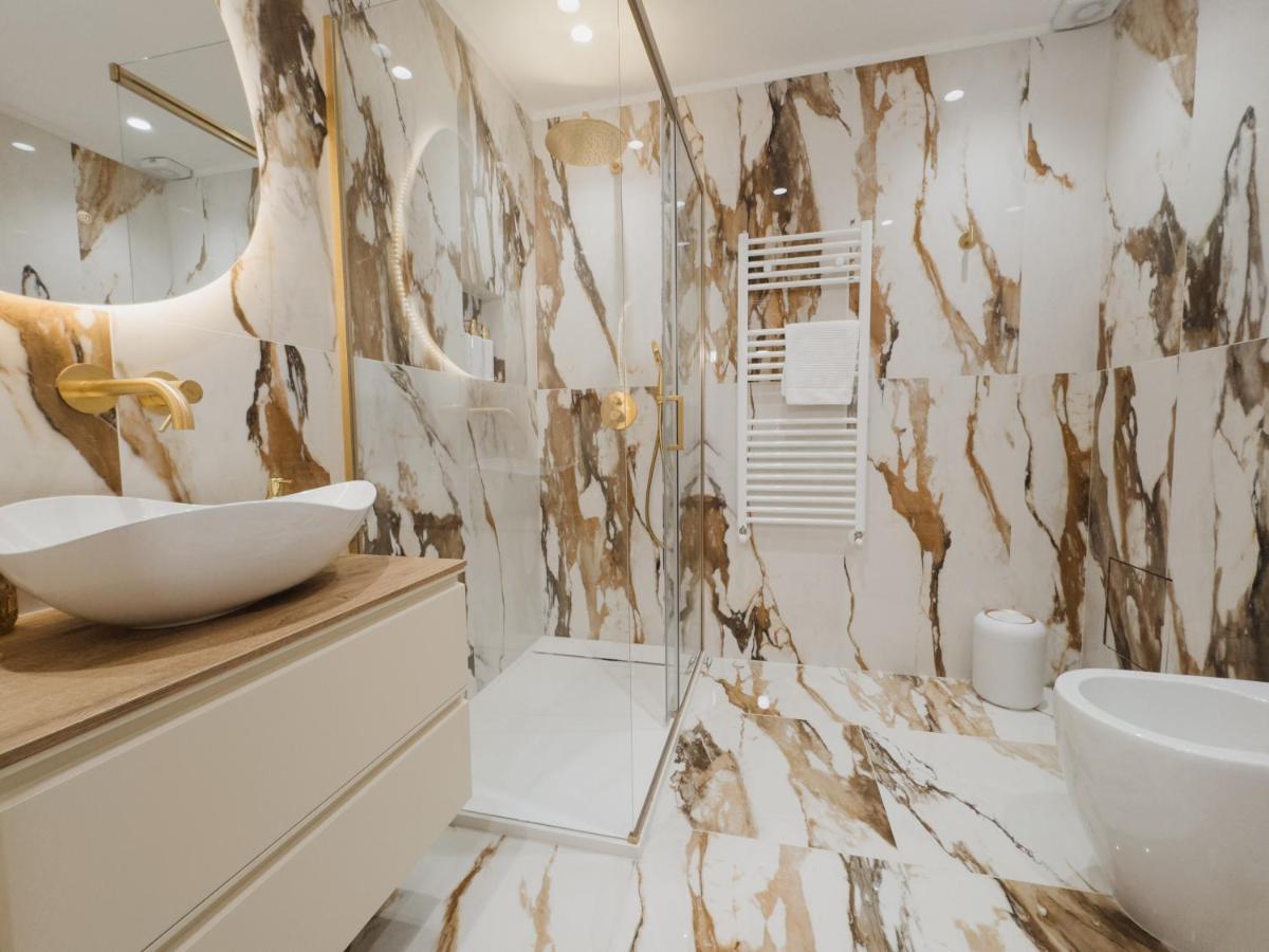 Butera 505-Luxury Suites - Housity