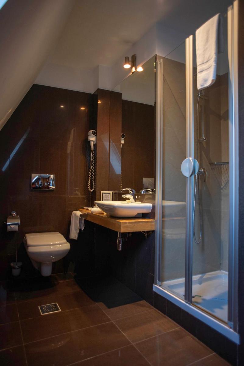 Paj Hotelul Retreat & Spa - Housity