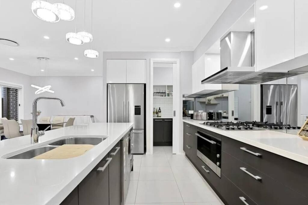 Brand New Single story 5 bedroom house in Marsden Park - Housity
