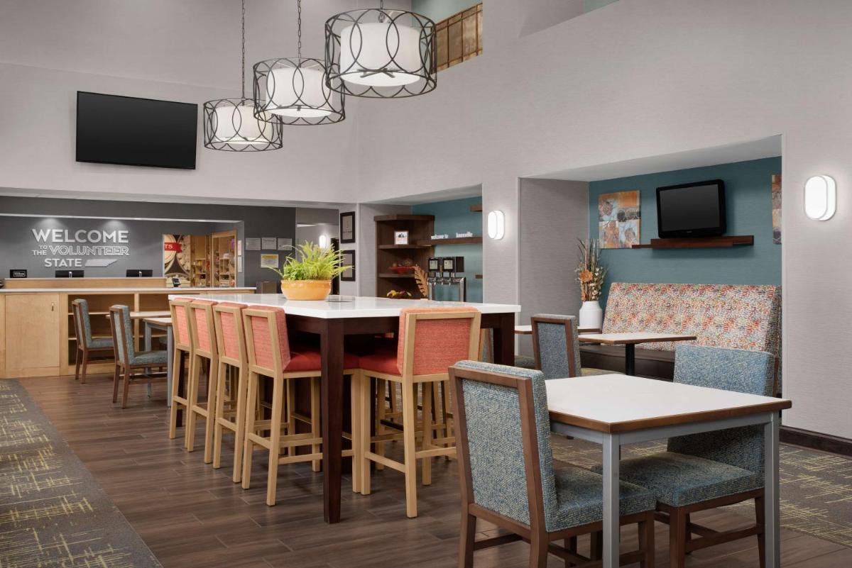 Hampton Inn & Suites-Knoxville/North I-75 - Housity