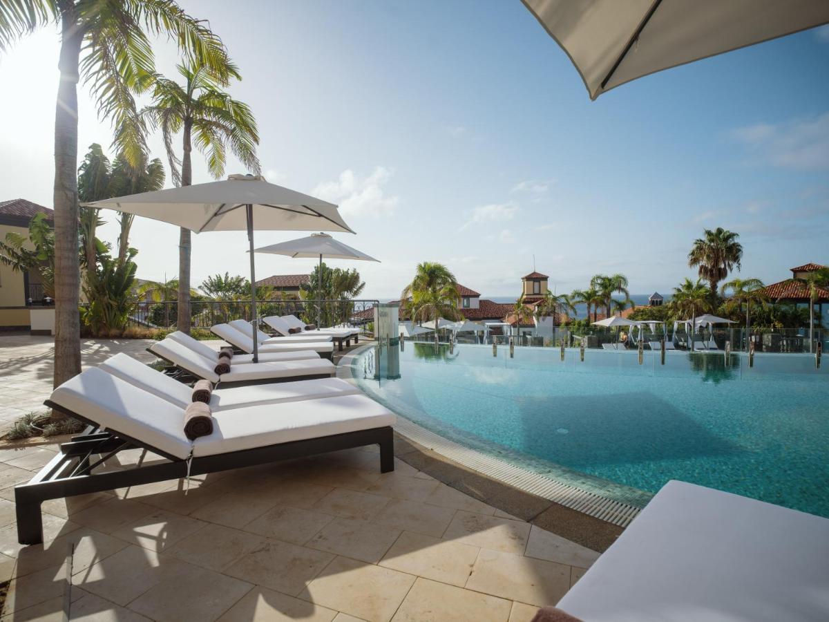 A piscina em ou perto de Dreams Madeira Resort Spa & Marina