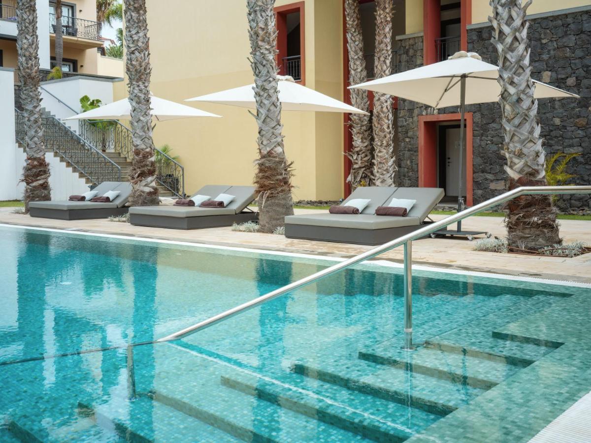 A piscina em ou perto de Dreams Madeira Resort Spa & Marina