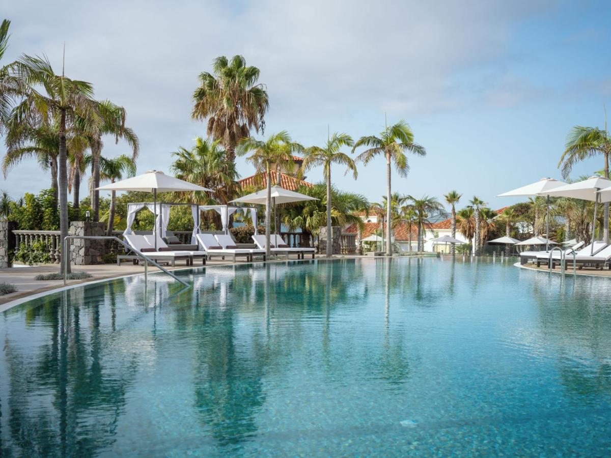 A piscina em ou perto de Dreams Madeira Resort Spa & Marina
