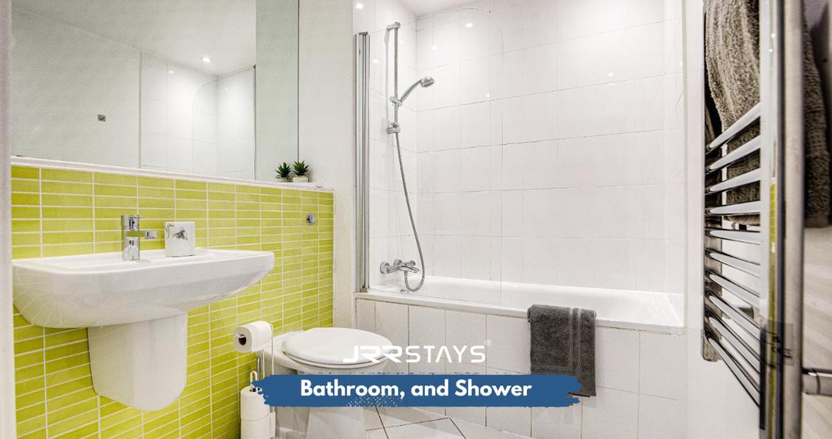 JQ 2 Bed Sleeps 6 - JRR STAYS B3 Birmingham - Housity