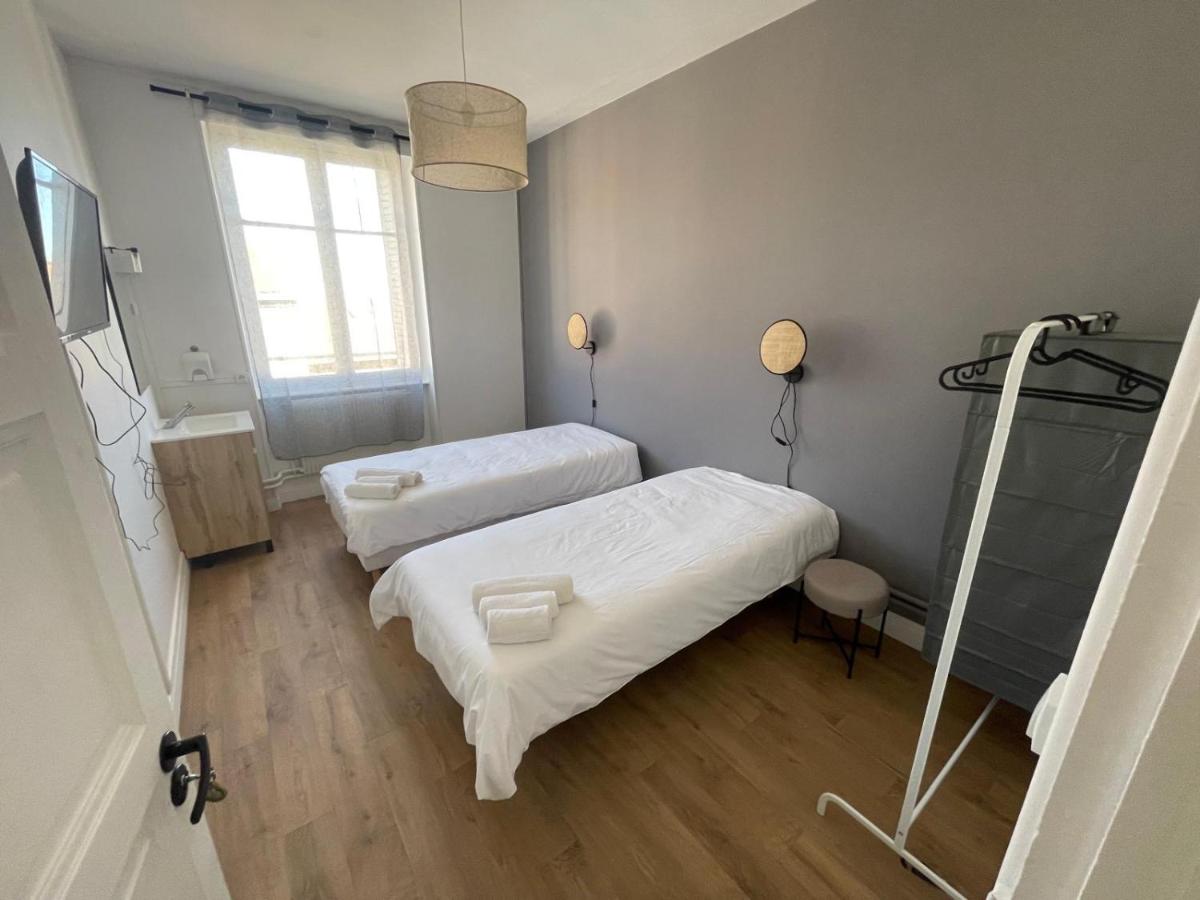 Hotel Clermont Airport - Housity
