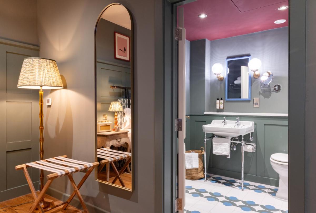 The Coat and Bear - A Heartwood Inn - Housity