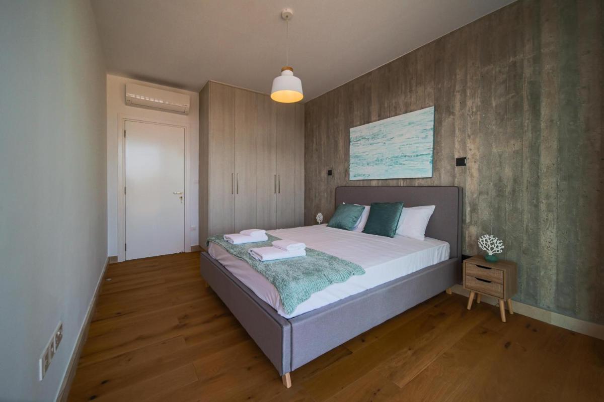 Avenue 102 1 bedroom apartment - Housity