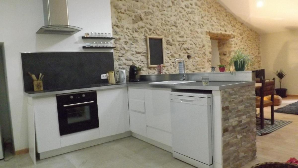 GÎTE 3* SAINT GUILHEM LE DESERT CHEZ MARIUS - Housity