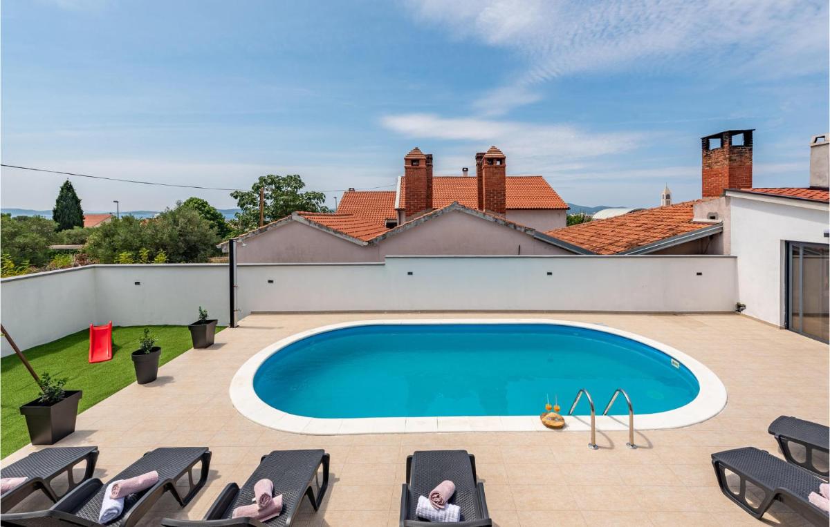 Awesome Home In Zadar With Wifi - Housity