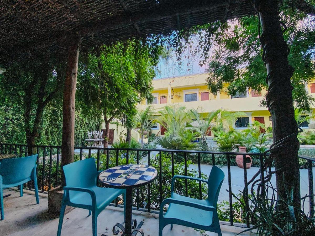 Gallo Azul Hotel, en el corazón de Todos Santos - Housity