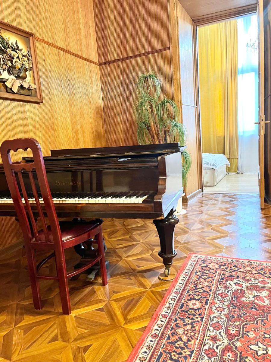 Town Center Rustaveli ApartHotel - Housity