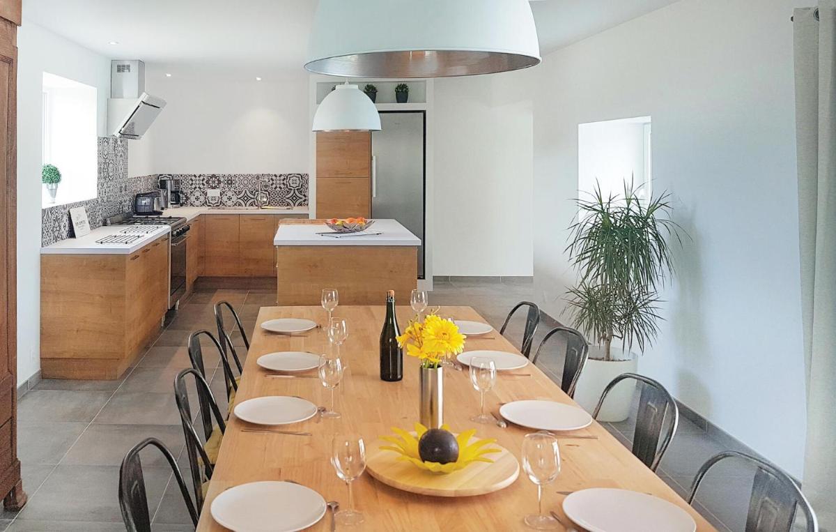 Awesome Home In Guisseny - Housity