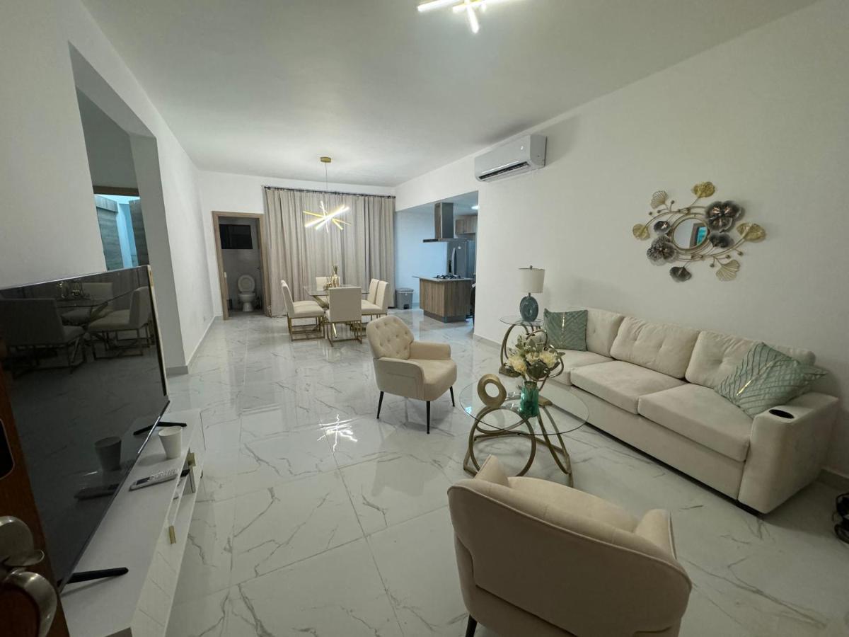 Nayhas Vacation Paradise - Housity