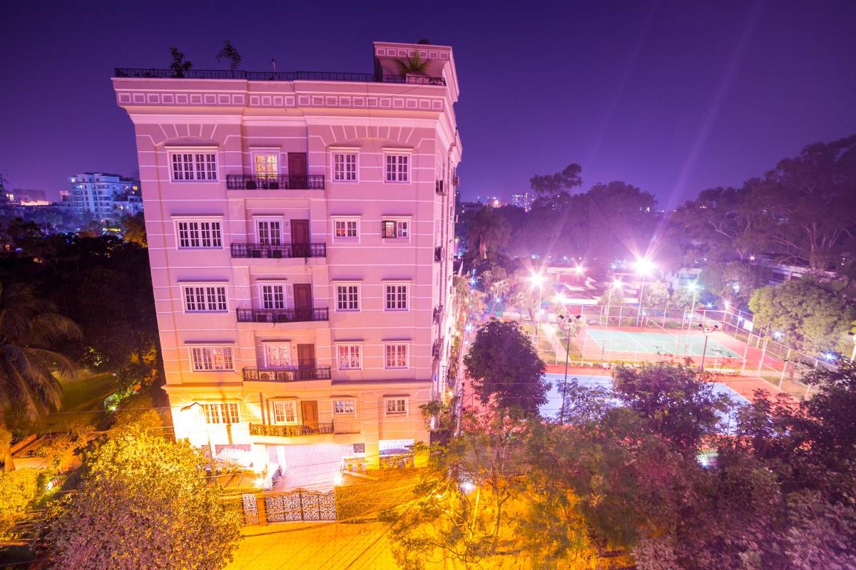 Nascent Gardenia Luxury Suites - Housity