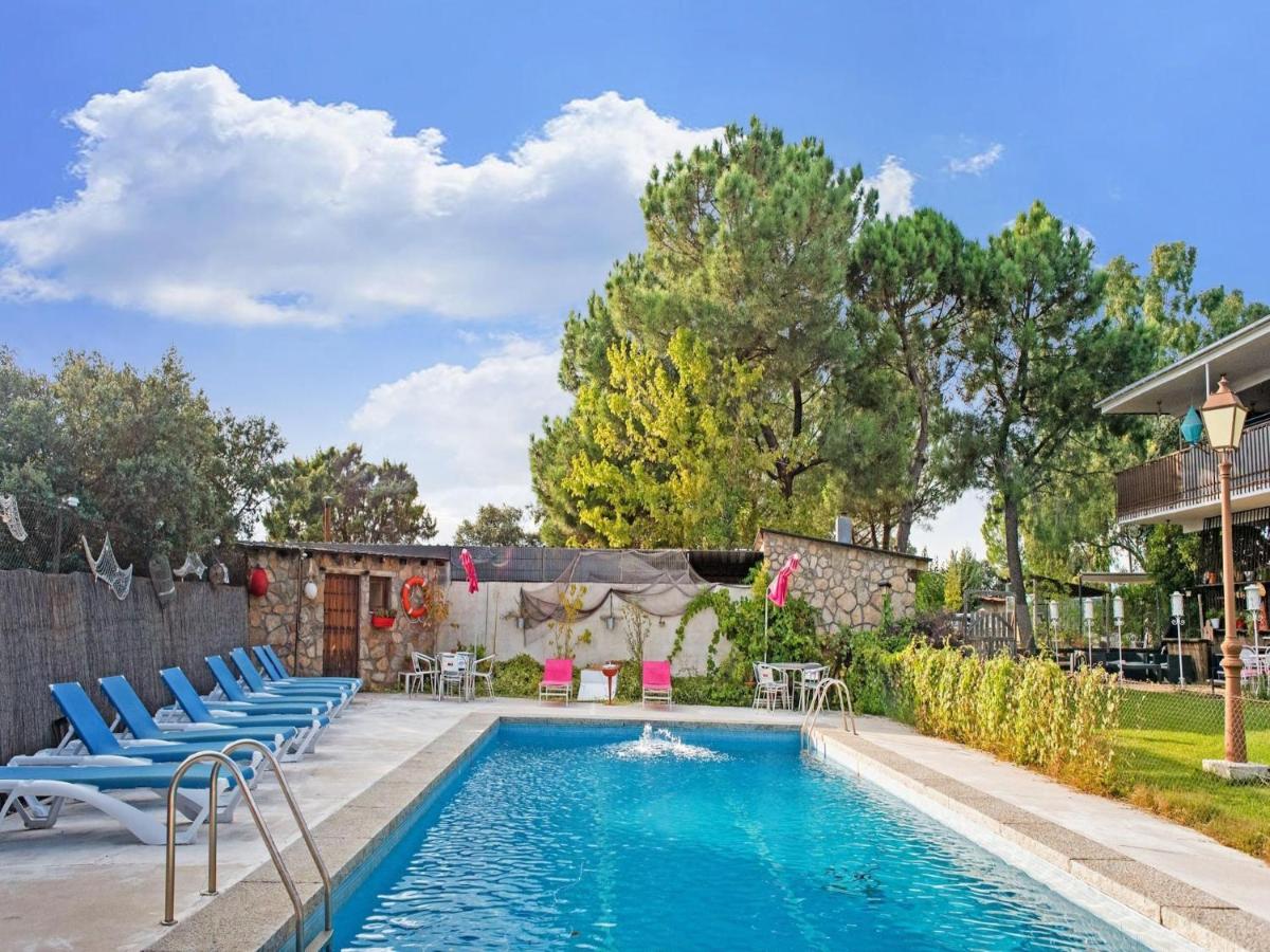 Apartment in Galapagar with Pool and Sauna - Housity