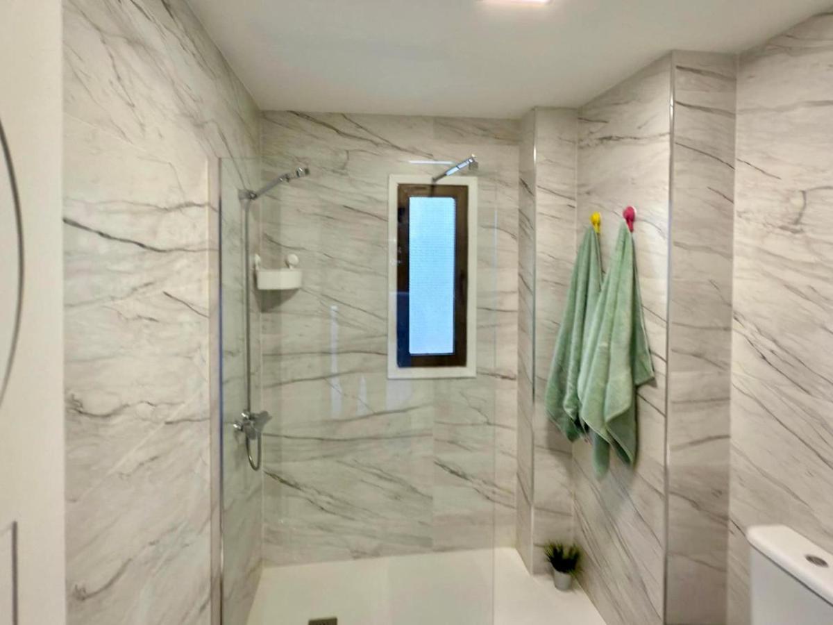 Apartment in Roquetas near the Beach - Housity
