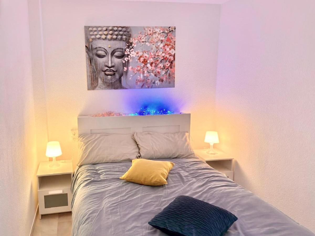 Apartment in Roquetas near the Beach - Housity