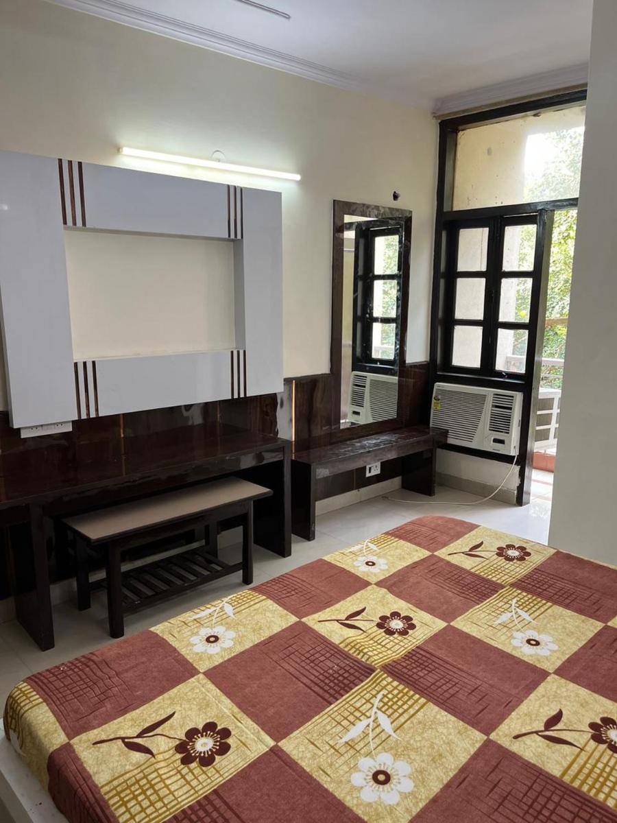 Hotel Jyoti Deluxe By GRB - Housity