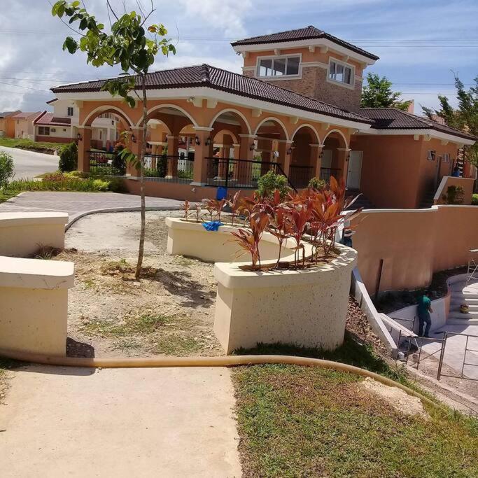 Suitetrails - Bohol Staycation in Tagbilaran City next to Panglao Island