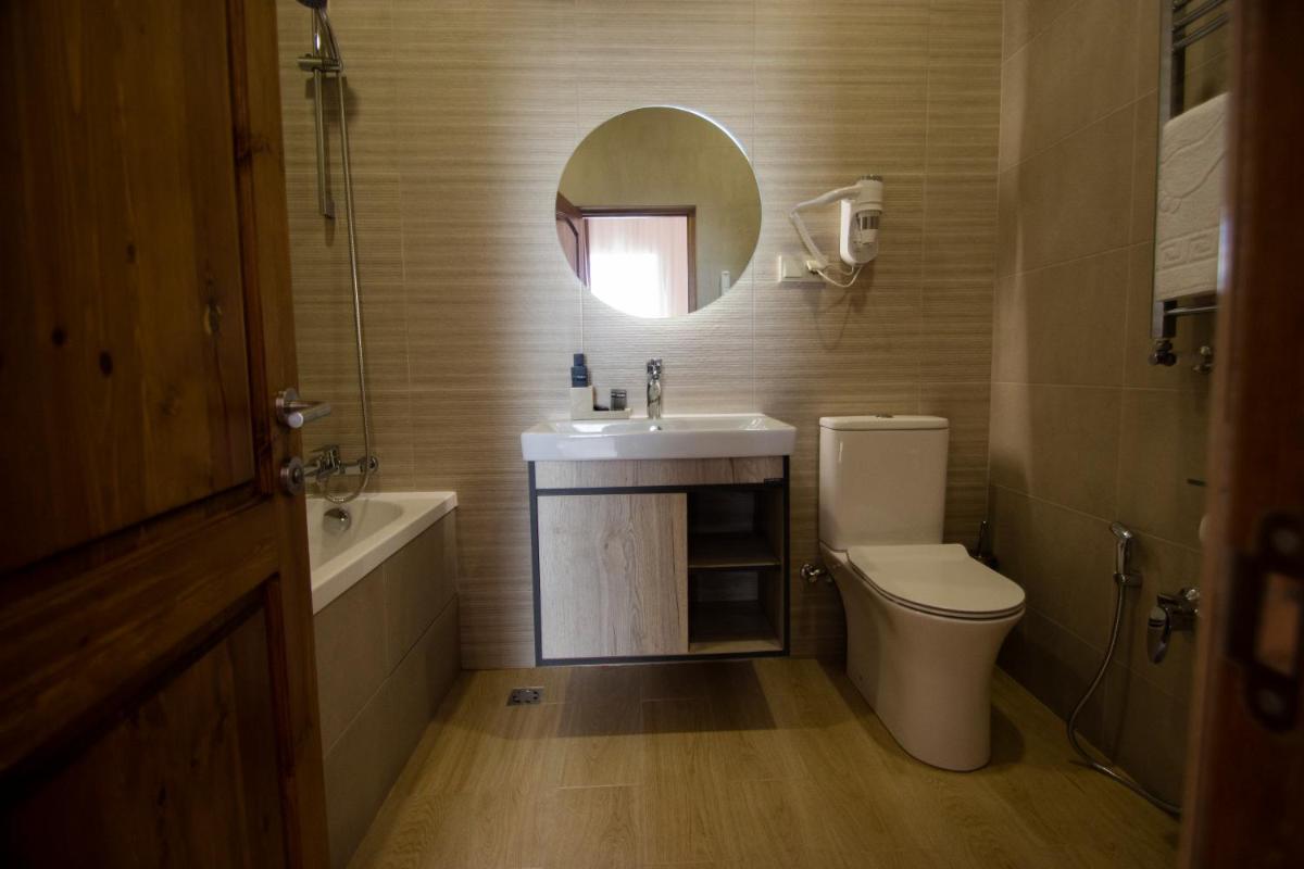 KUMA Hotel Gyumri - Housity