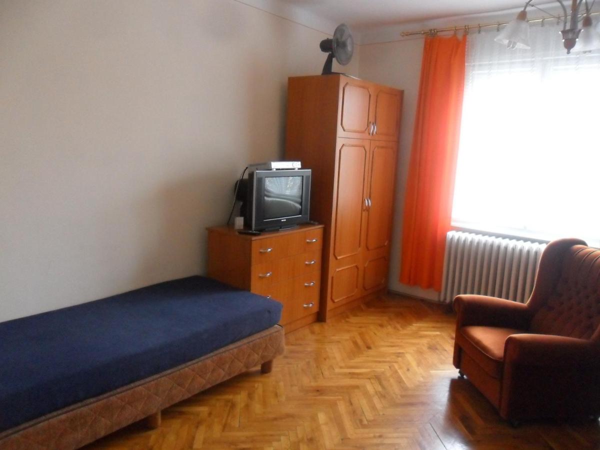 Pallósi Ház "A" - Housity