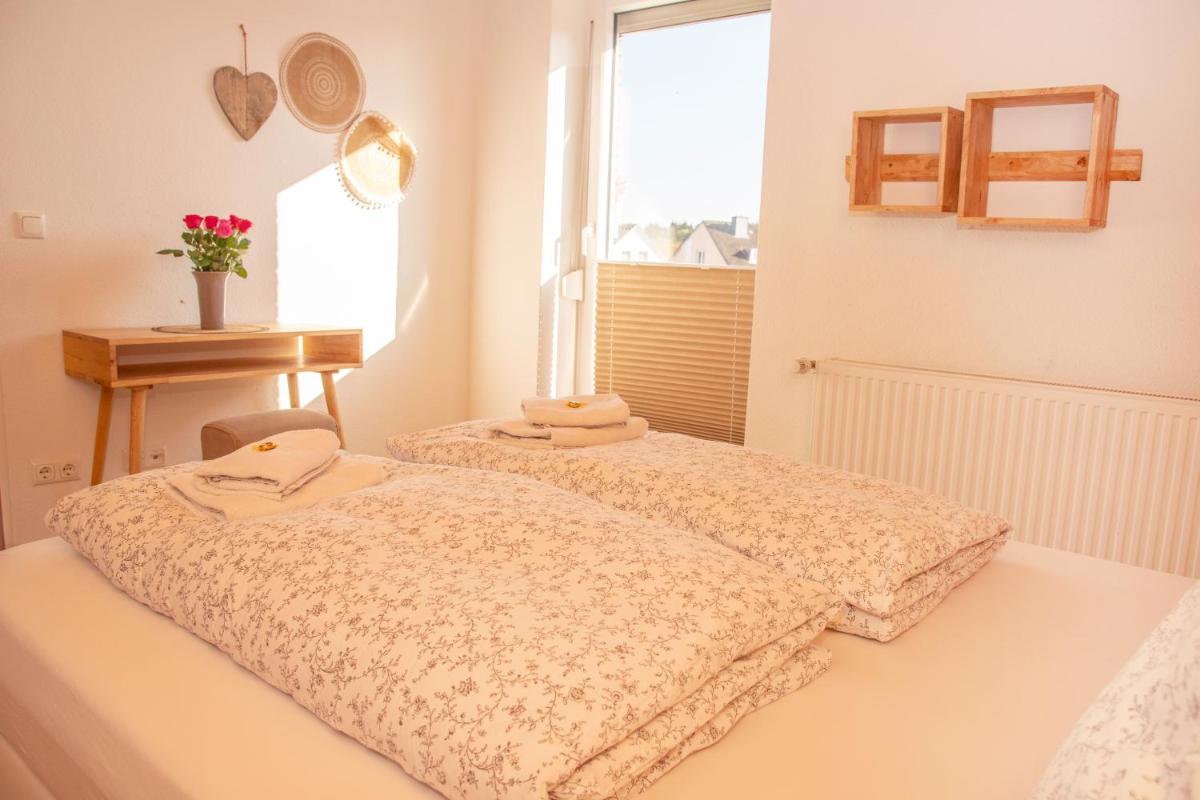 Ferienhäuser Rosalinn und Felinchen - Housity