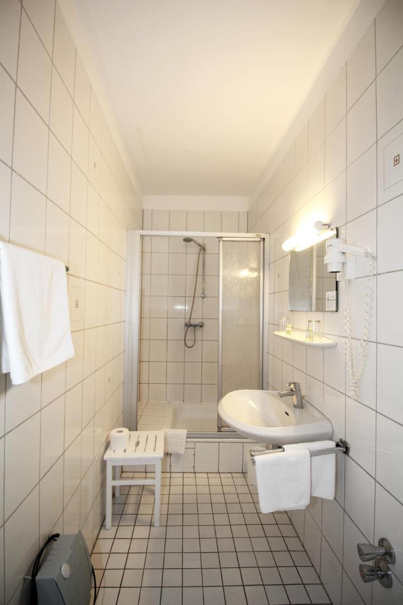 Historisches Hotel zum Schwan - Housity