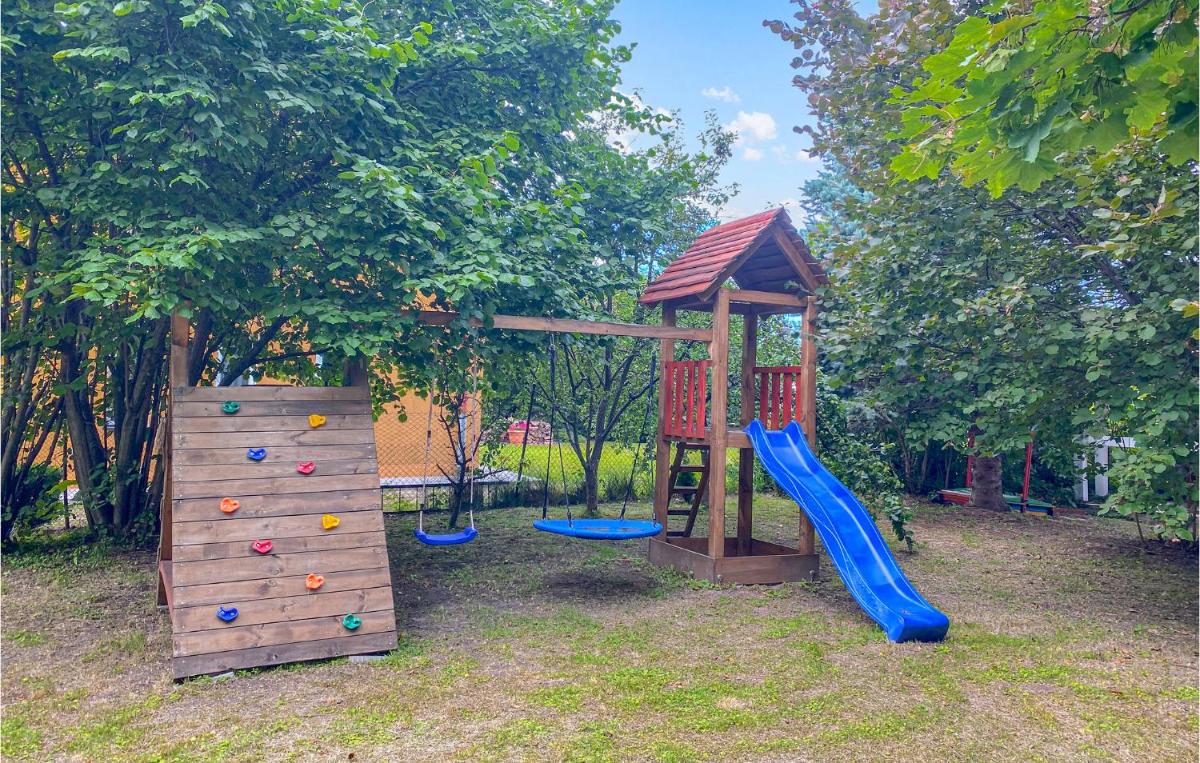 2 Bedroom Beautiful Home In Frombork - Housity
