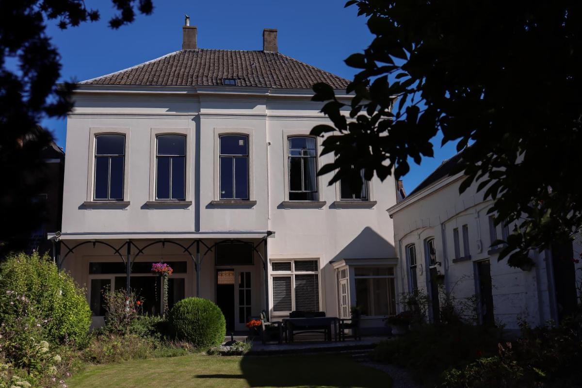 Bed & Breakfast By Genck - Housity
