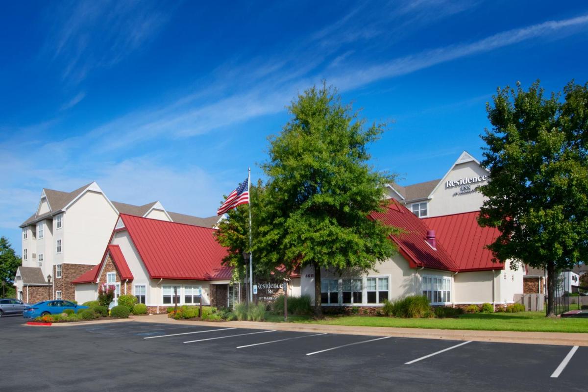 Residence Inn by Marriott Rogers - Housity