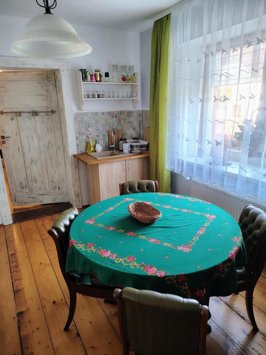 Pokoje u Lunatyka - Housity
